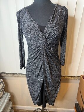 B. Calm Women's Black Paisley Twist-Front Bodycon Cocktail Dress Size 6